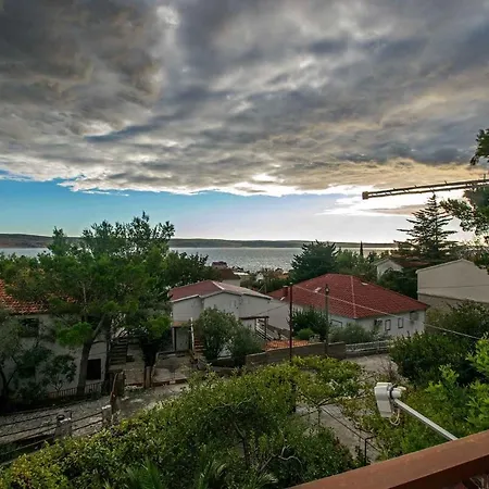 Appartamento In Starigrad-paklenica 6846